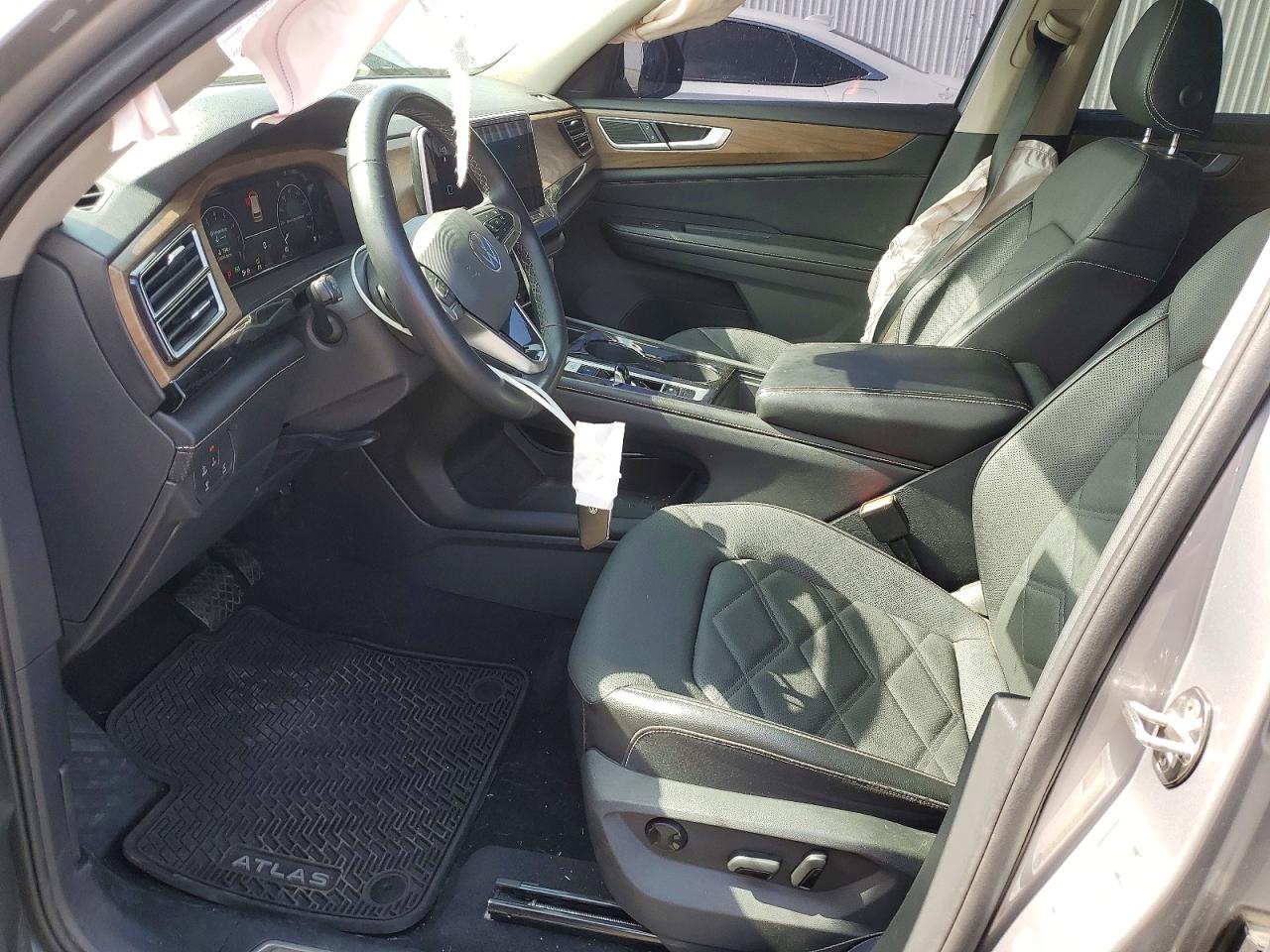 Volkswagen Atlas SE 2024