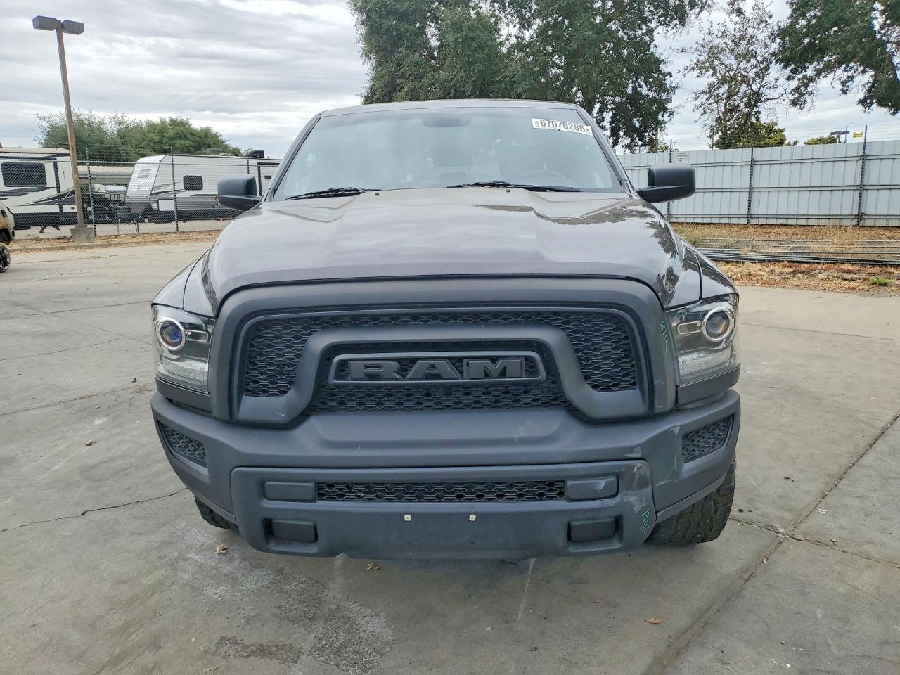 Dodge RAM 1500 CLASSIC SLT 2024