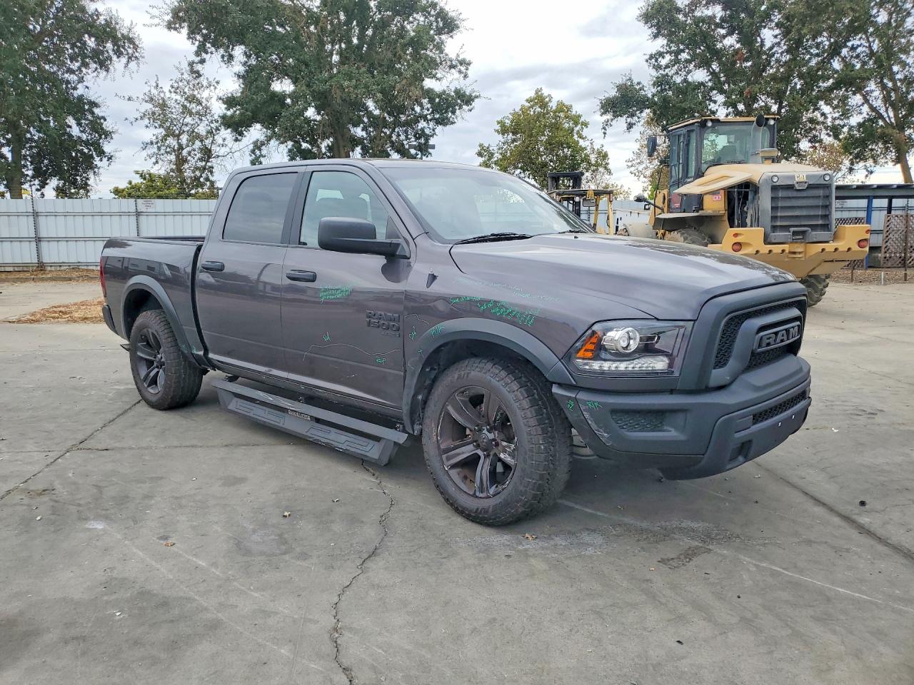 Dodge RAM 1500 CLASSIC SLT 2024