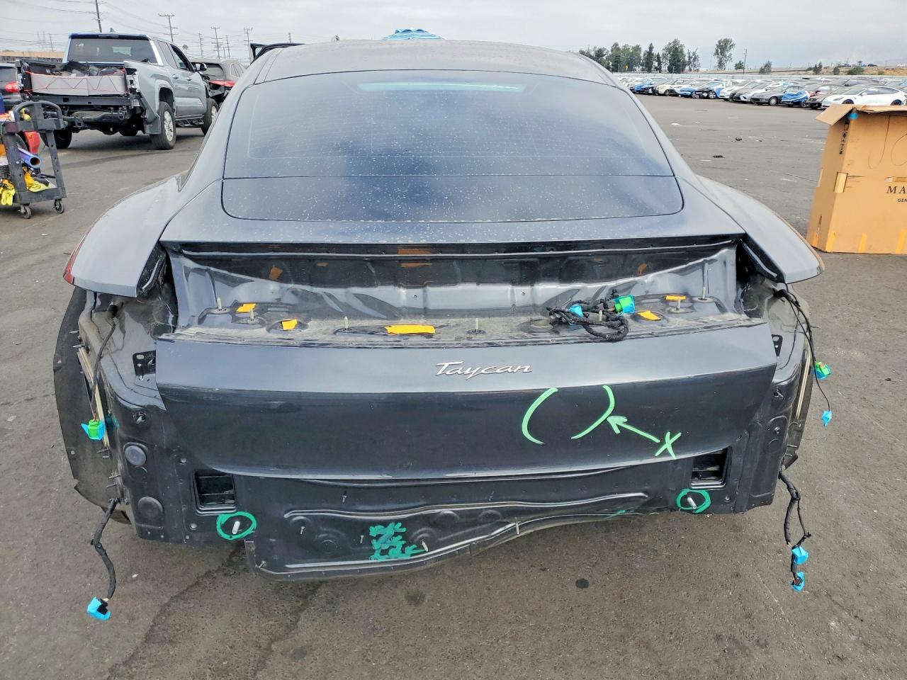 Porsche Taycan 2024