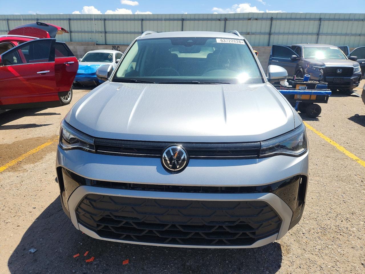 Volkswagen TAOS SE 2025