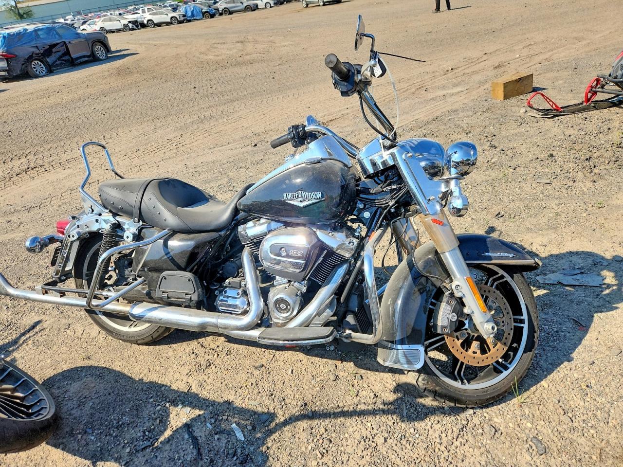 Мототранспорт Harley-Davidson FLHR (2021)