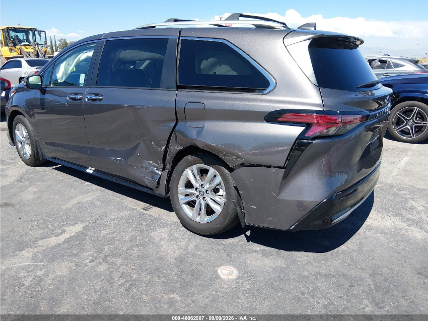 Toyota Sienna LIMITED 2023