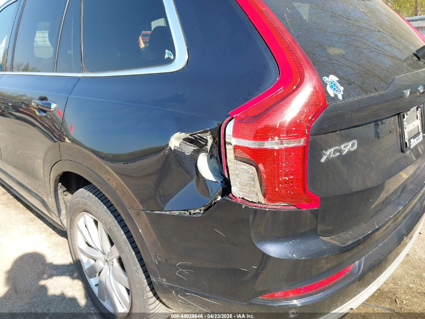 Volvo XC90 T6 MOMENTUM 2017