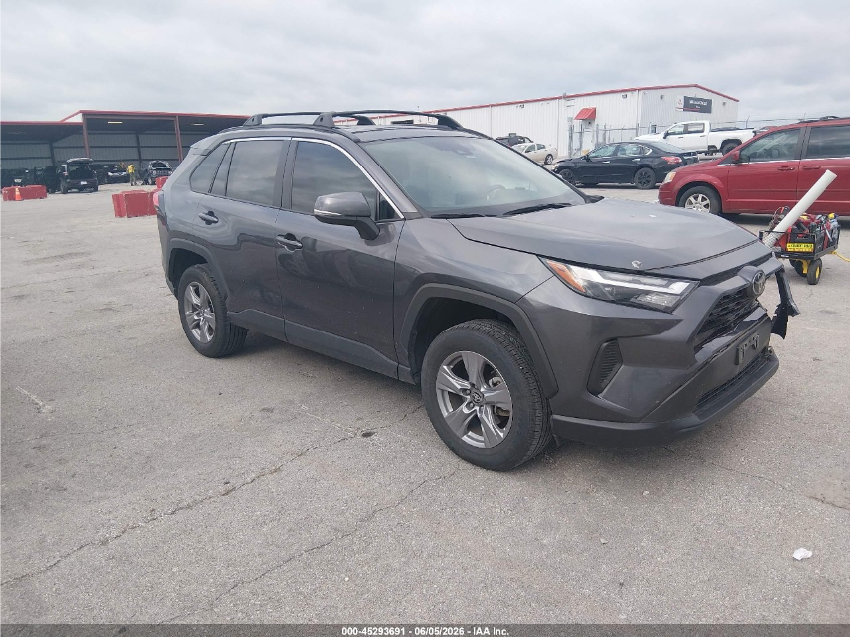 Toyota RAV4 XLE 2024