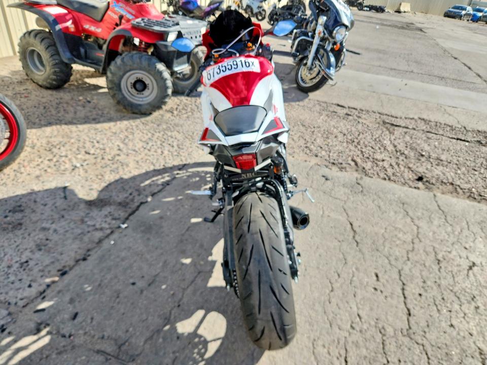  YZF690