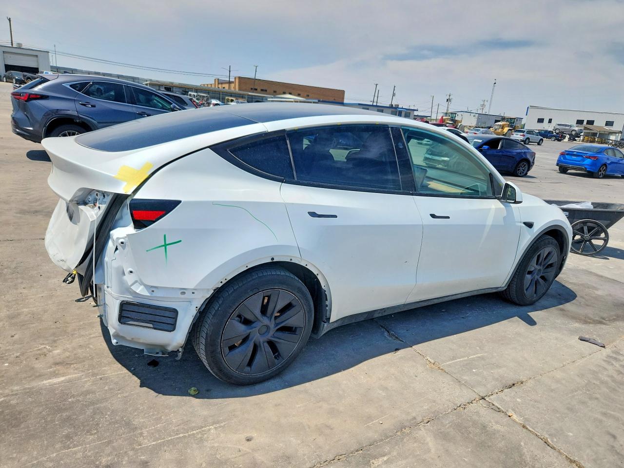 Tesla Model Y 2025