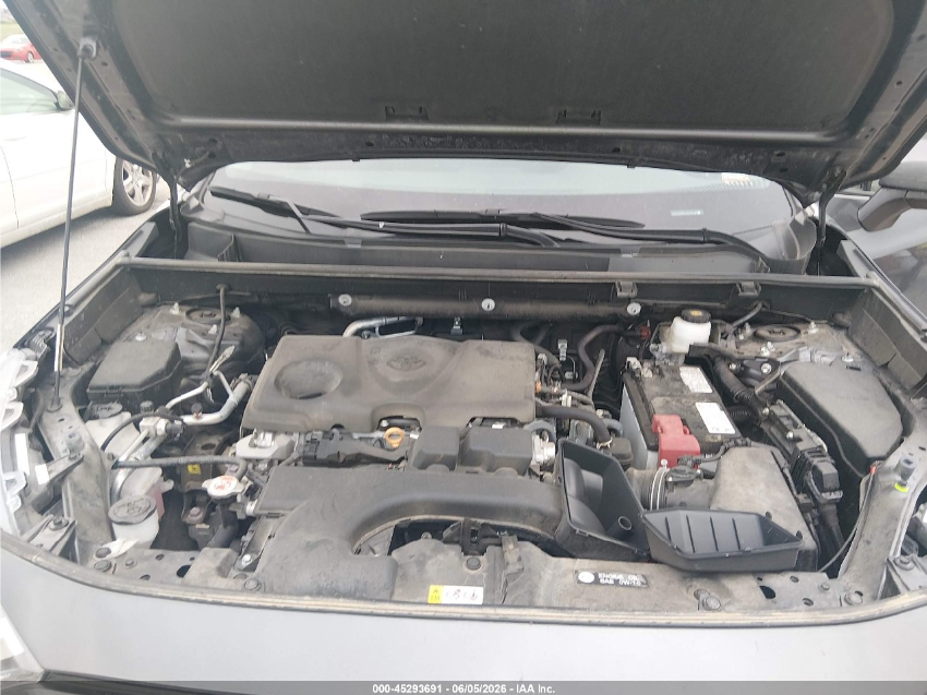 Toyota RAV4 XLE 2024