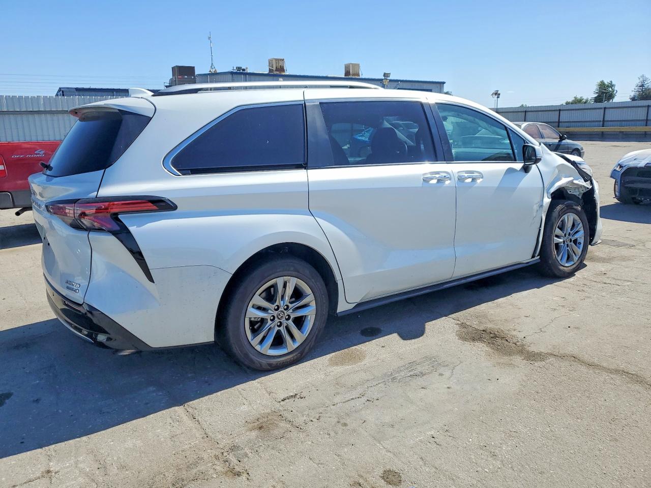Toyota Sienna LIMITED 7-PASSENGER 2023