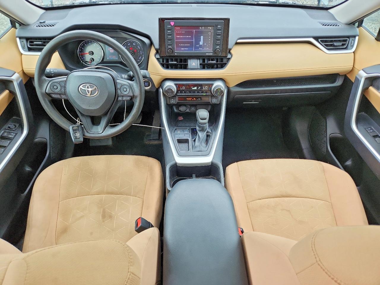 Toyota RAV4 XLE 2022