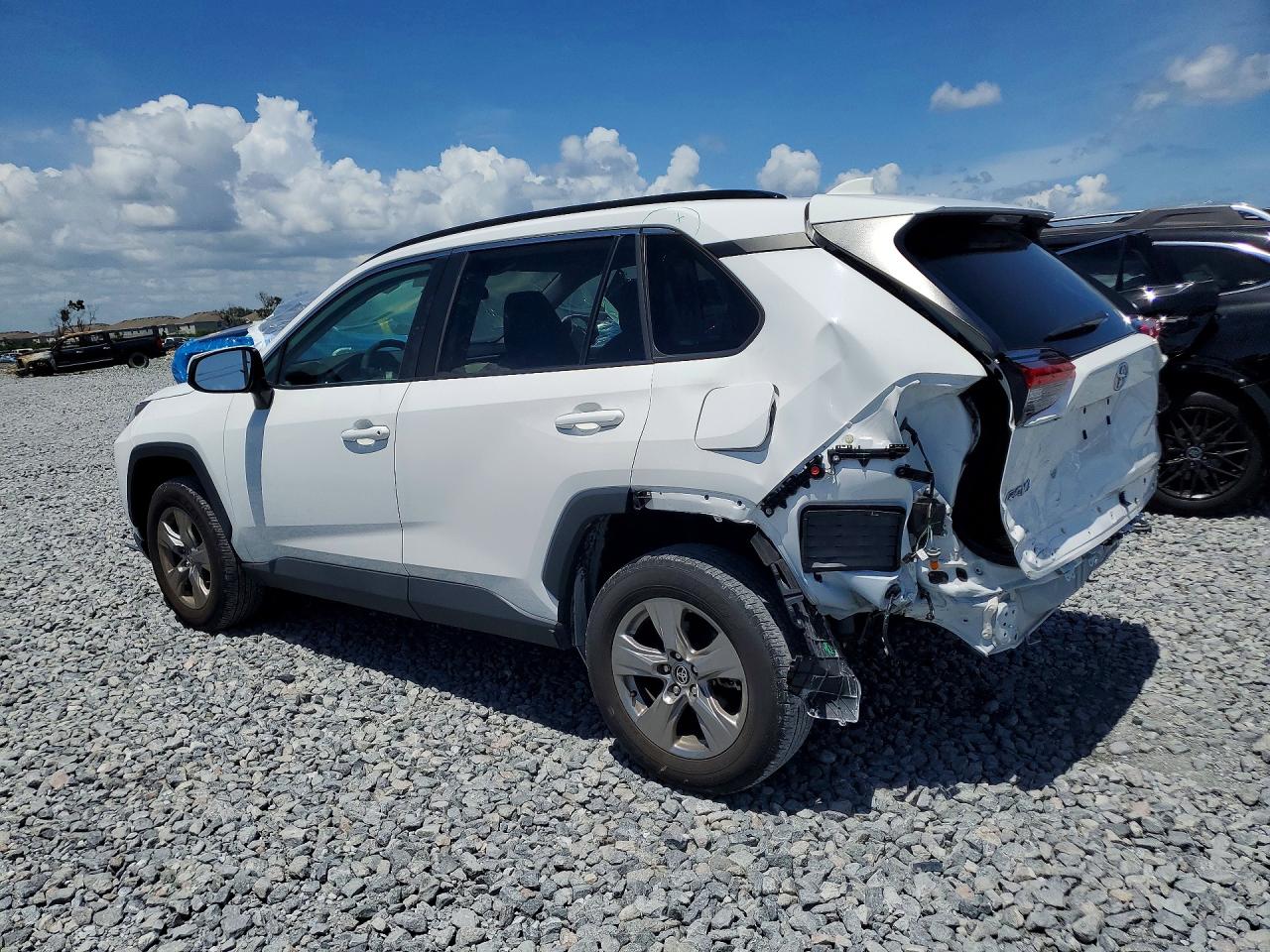 Toyota RAV4 XLE 2023