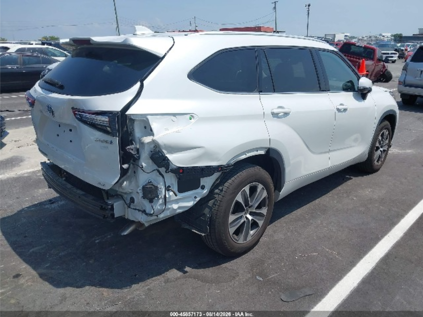 Toyota Highlander HYBRID XLE 2022