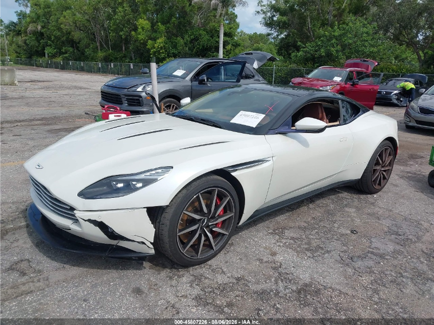 Aston Martin DB11 LAUNCH EDITION 2017