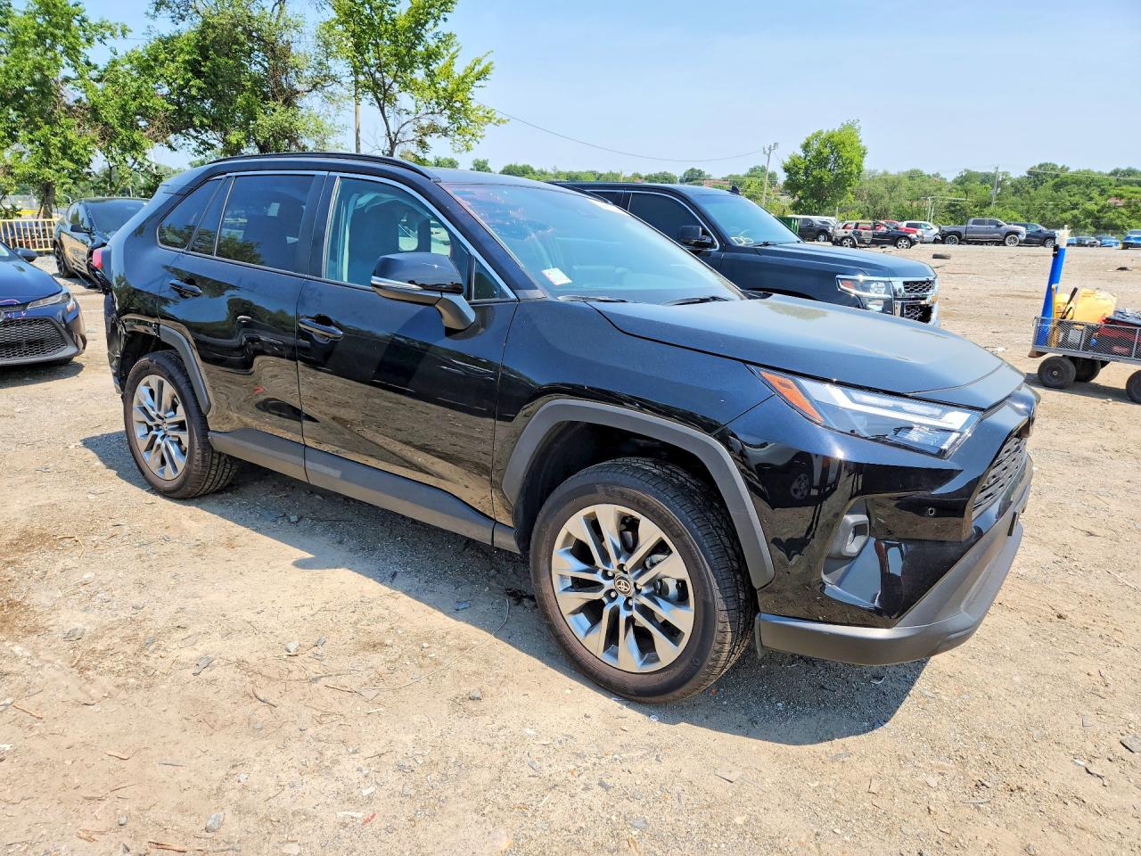 Toyota RAV4 XLE PREMIUM 2025