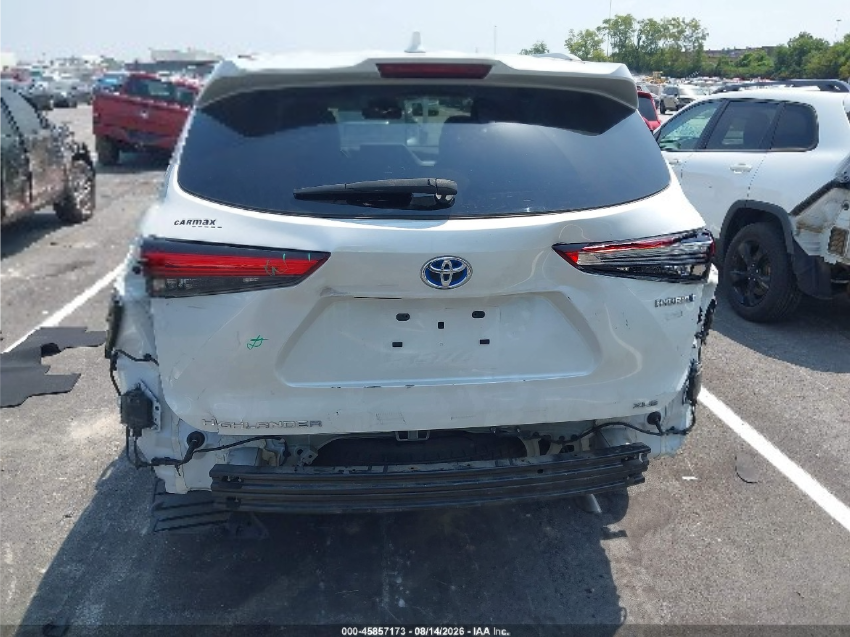 Toyota Highlander HYBRID XLE 2022