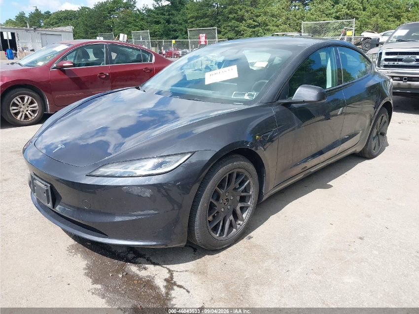 Tesla Model 3 LONG RANGE 2024