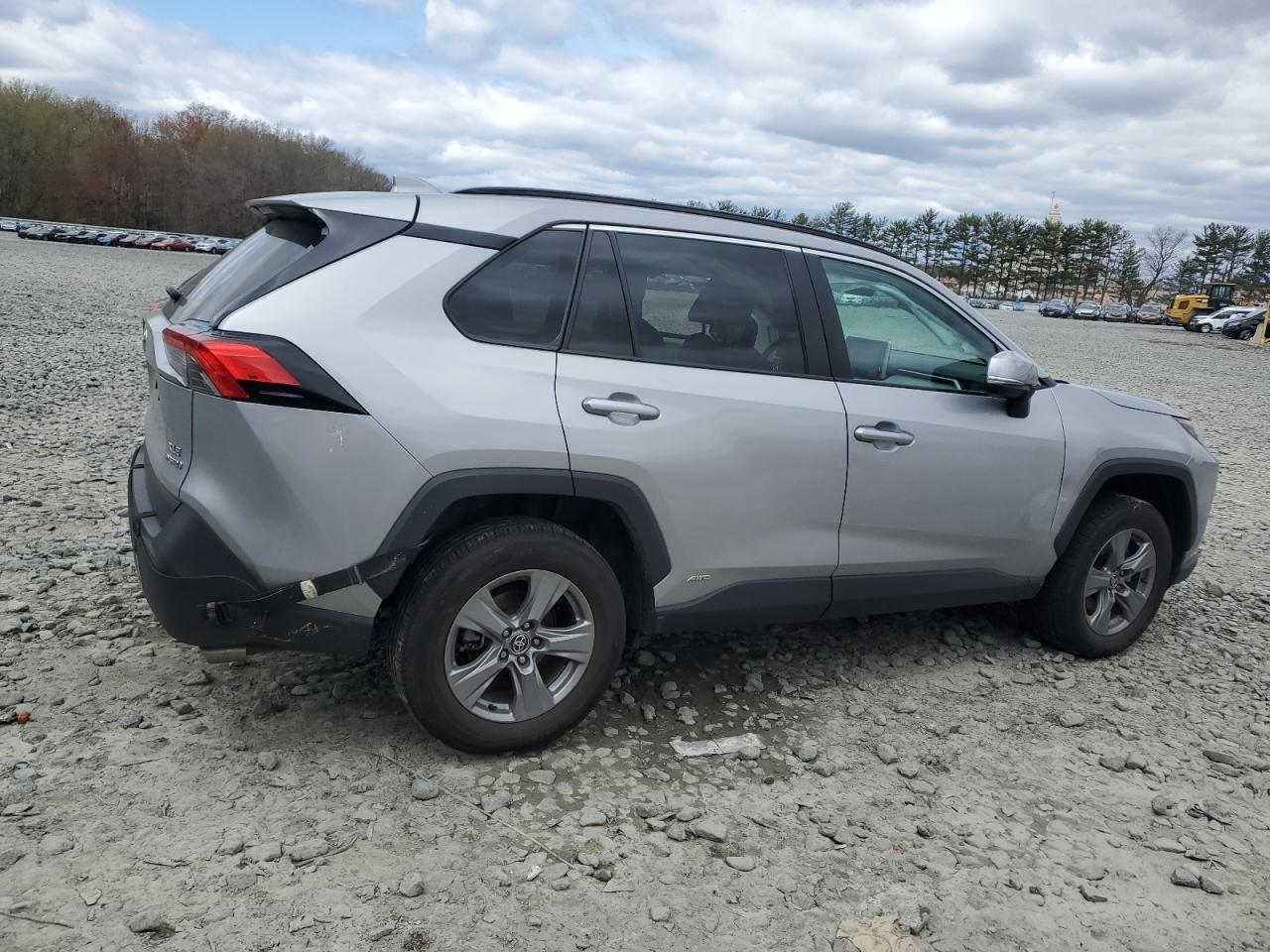 Toyota RAV4 XLE 2022