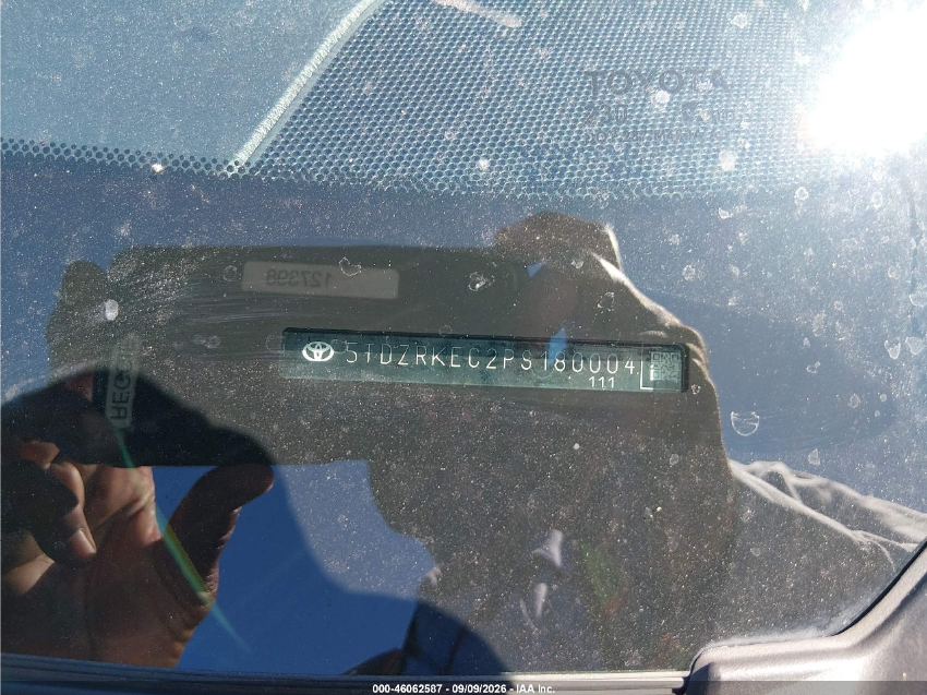 Toyota Sienna LIMITED 2023