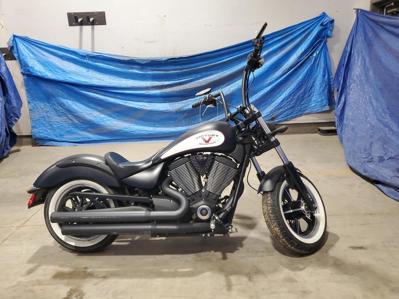 Victory Motorcycles HIGH-BALL 2014