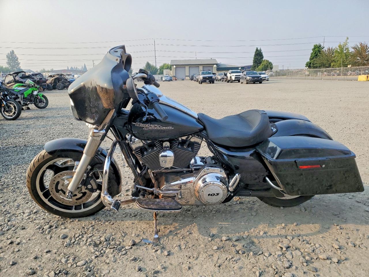 Harley-Davidson FLHX 2011