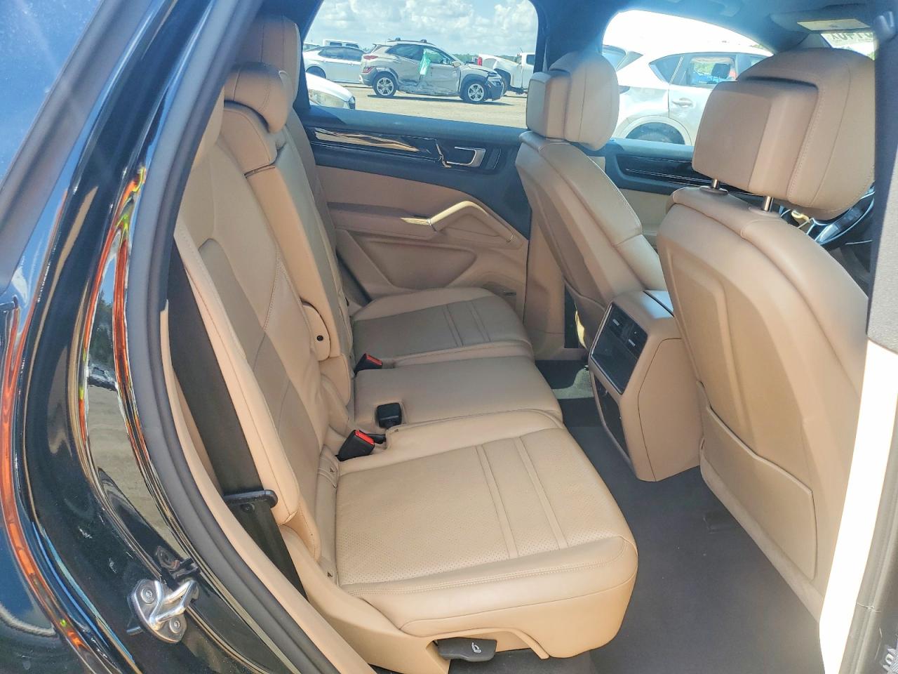Porsche Cayenne BASE 2023