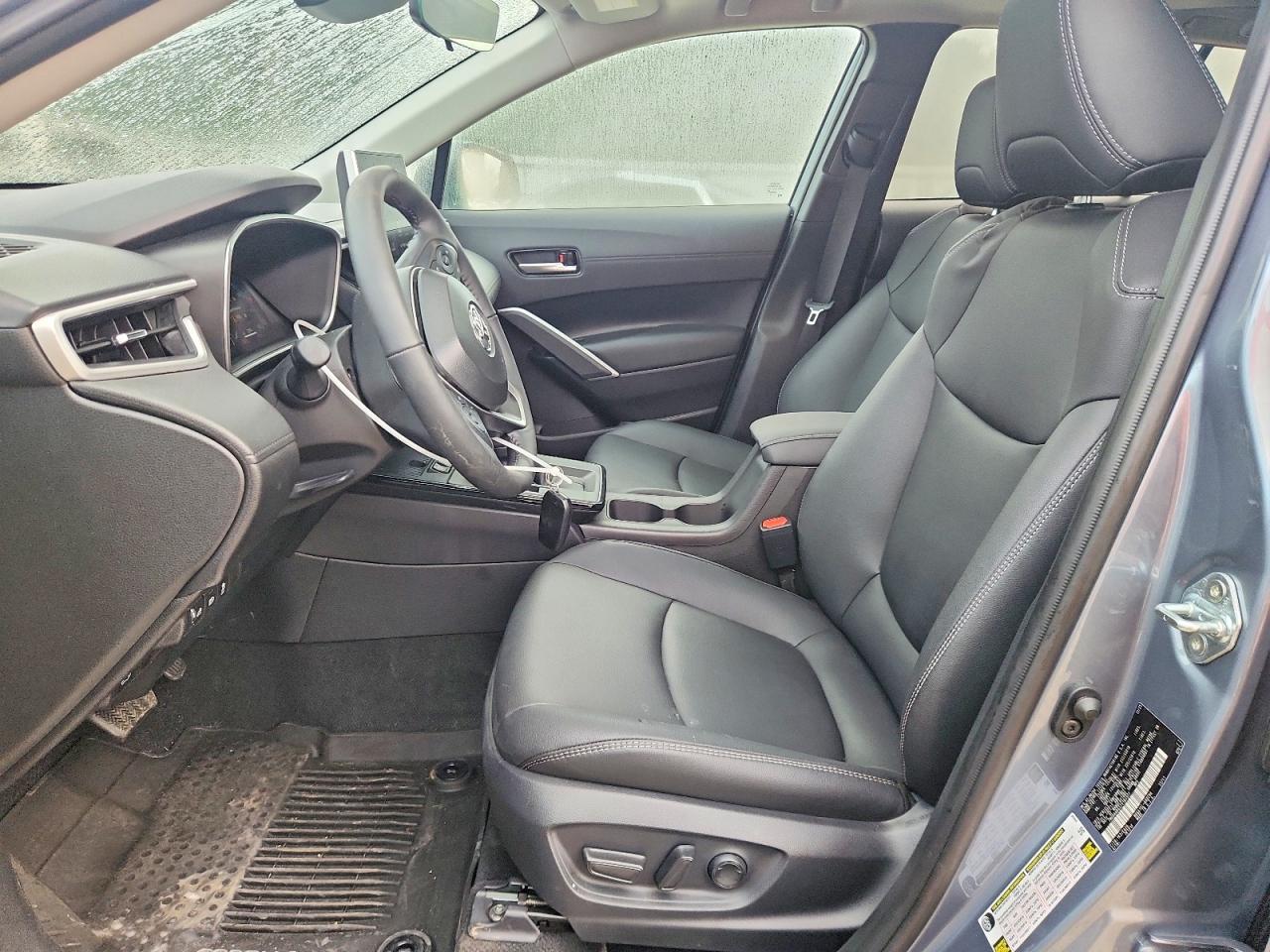 Toyota Corolla CROSS XLE 2026