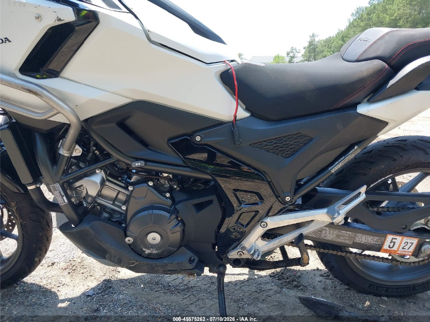  NC750