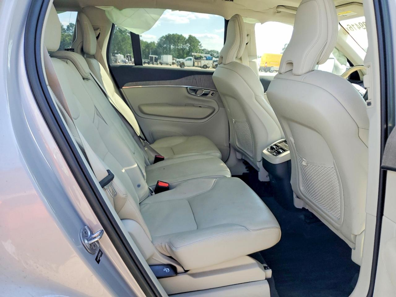  XC90
