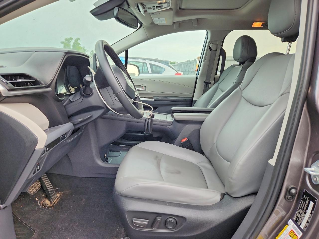Toyota Sienna XLE 2022
