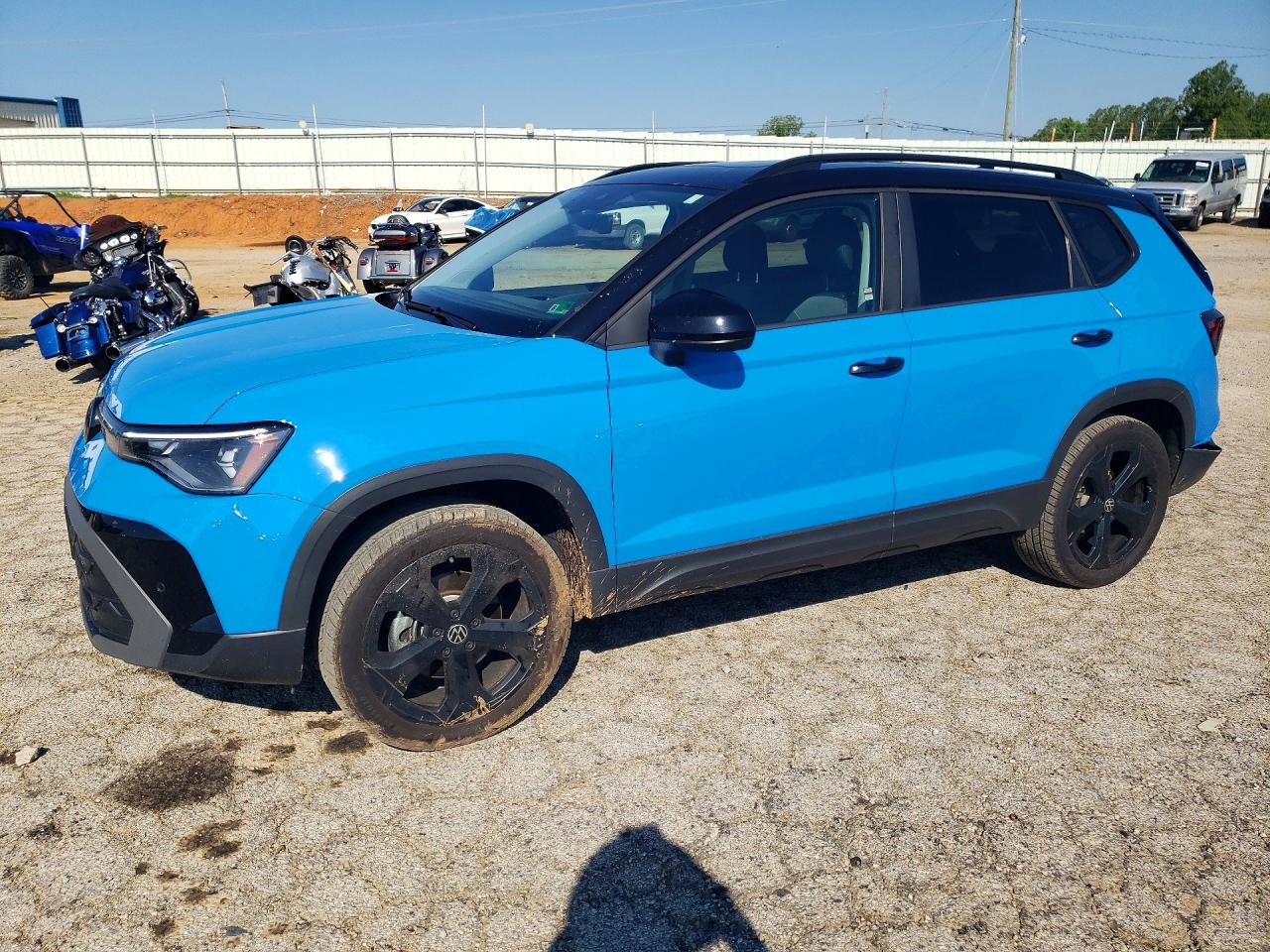 Volkswagen TAOS SE BLACK 2025