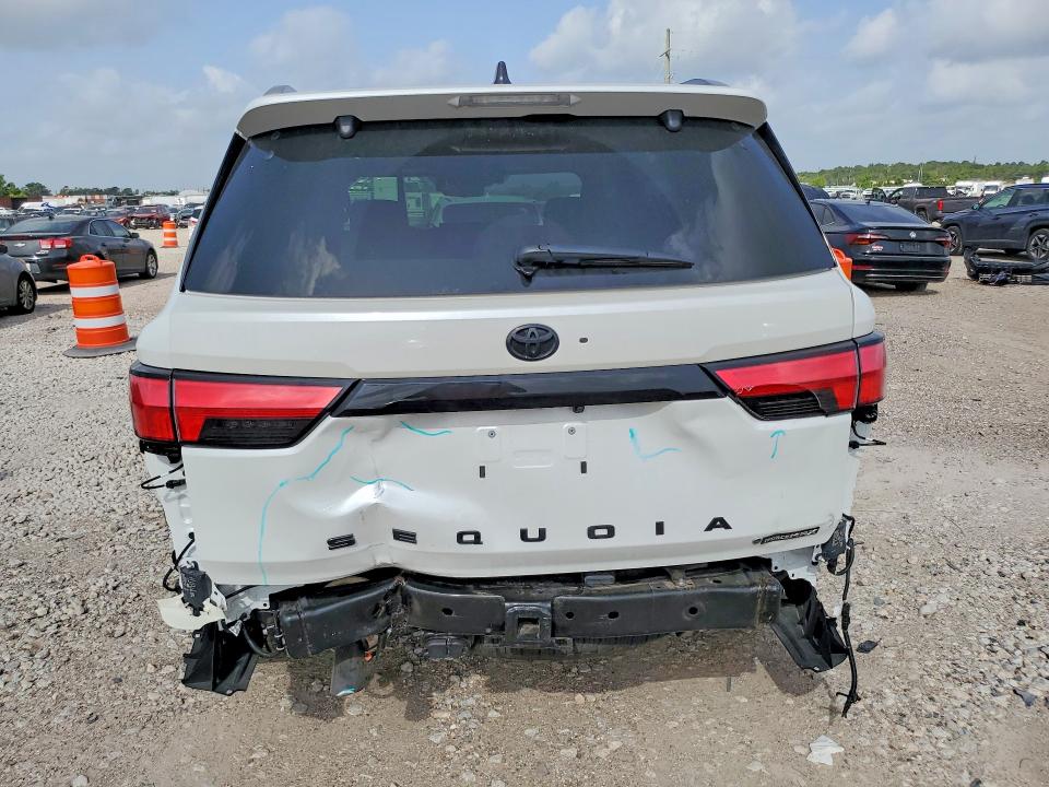 Toyota Sequoia PLATINUM 2026