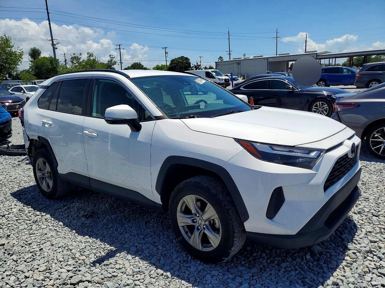 Toyota RAV4 XLE 2023