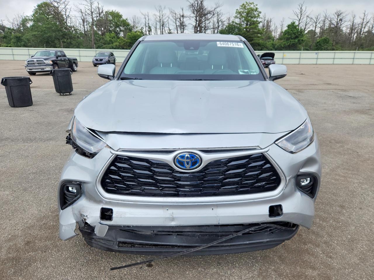 Toyota Highlander HYBRID LE 2022