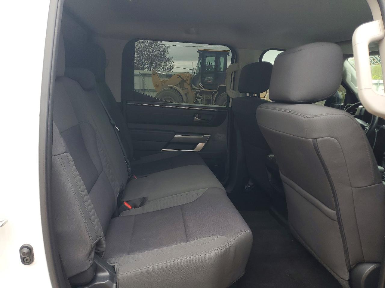Toyota TUNDRA CREWMAX SR5 2022
