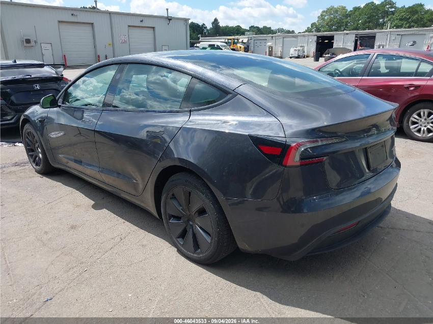 Tesla Model 3 LONG RANGE 2024