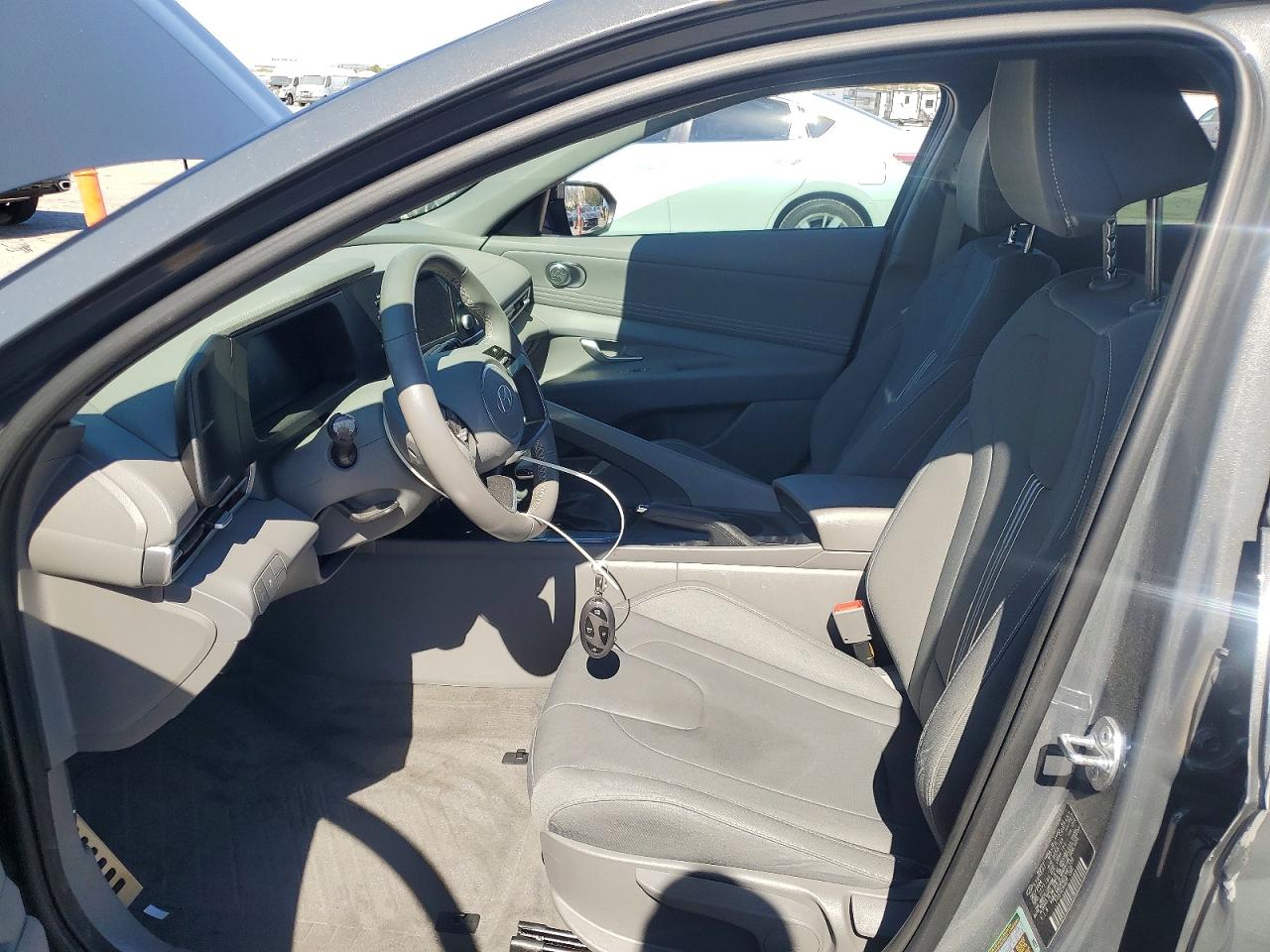 Hyundai Elantra SEL SPORT 2025