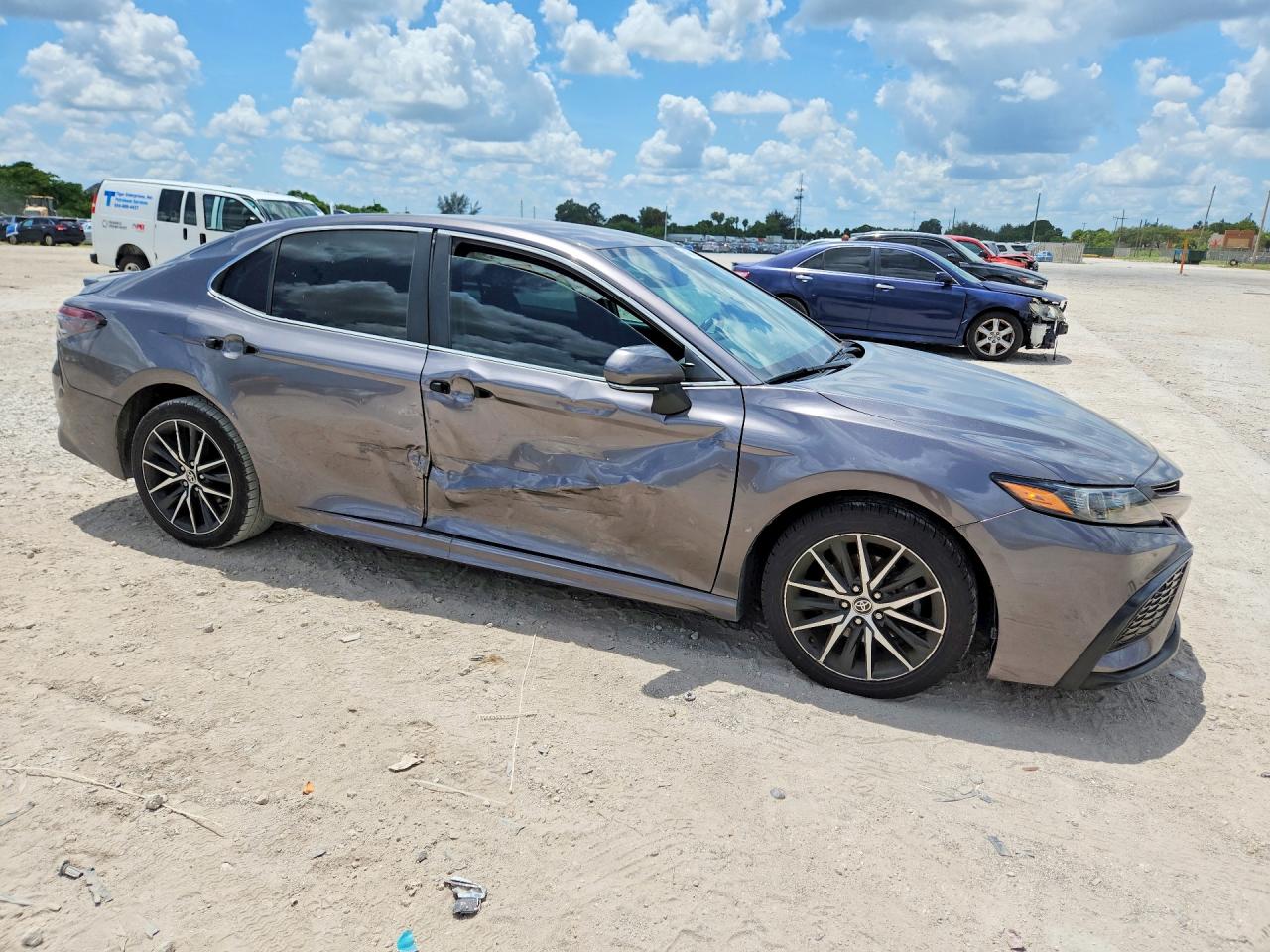  Camry