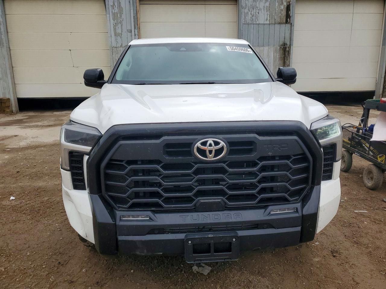 Toyota TUNDRA CREWMAX SR5 2022