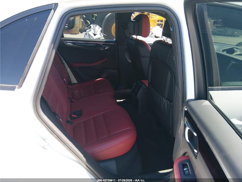 Porsche Macan T 2024