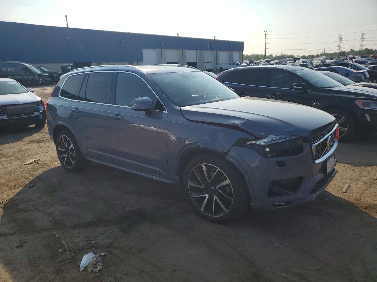 Volvo XC90 T6 MOMENTUM 2022