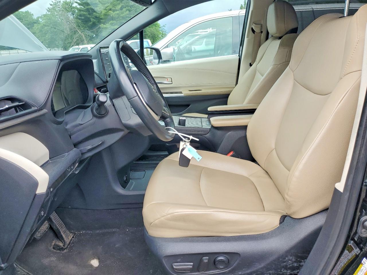 Toyota Sienna XLE 2022