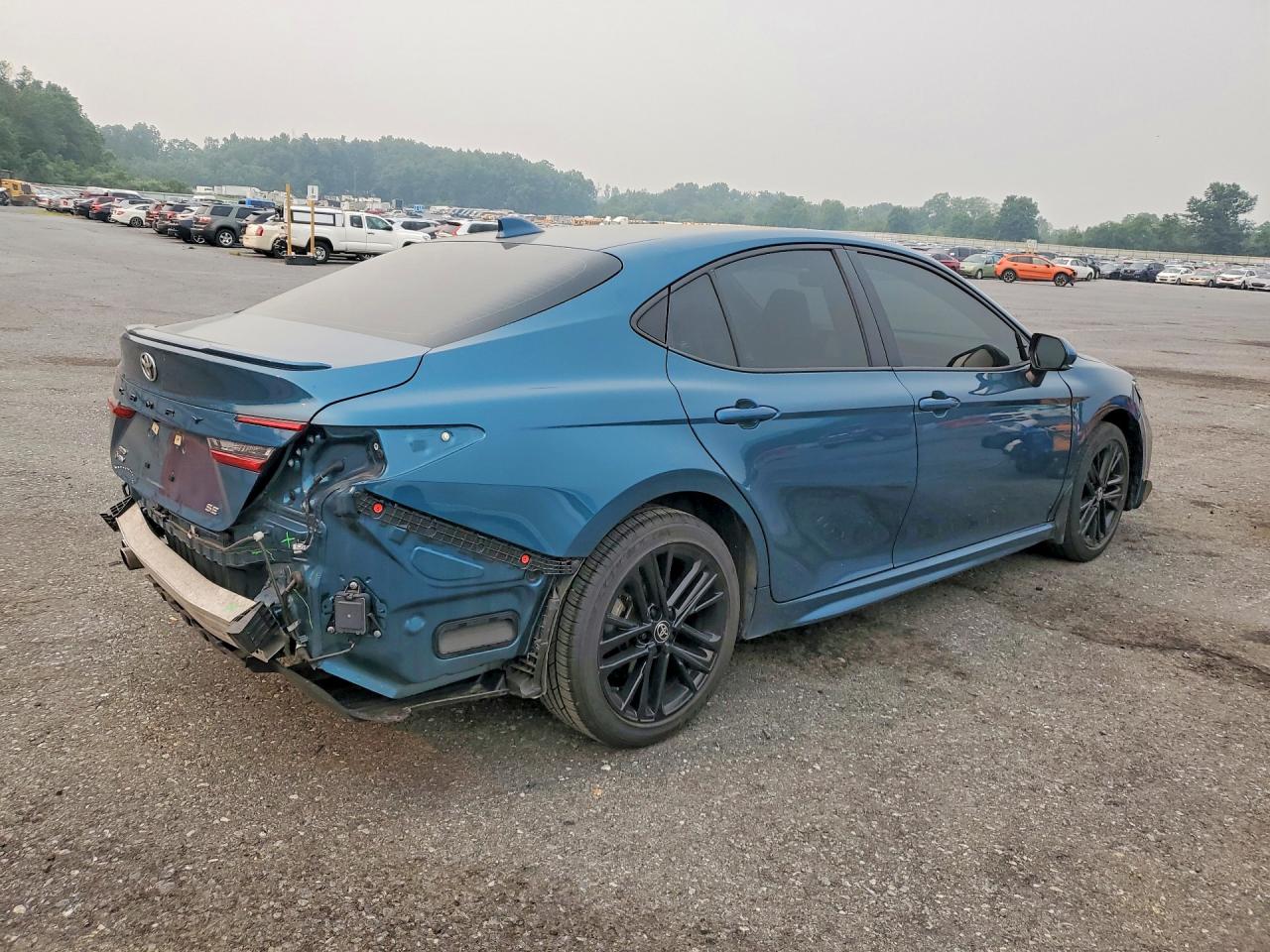 Toyota Camry SE 2025