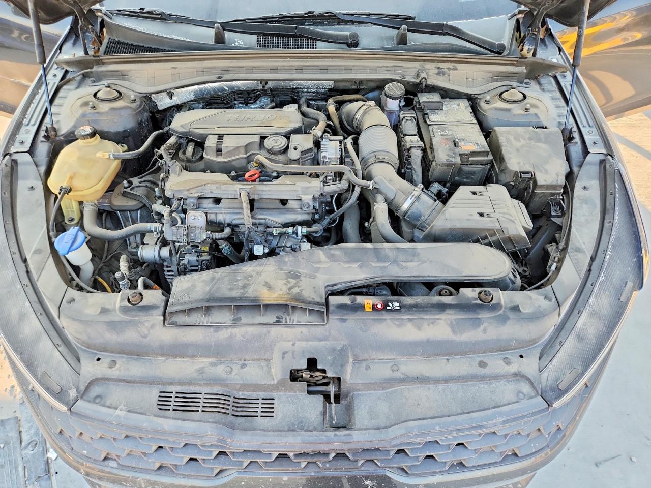 Kia K5 EX 2023