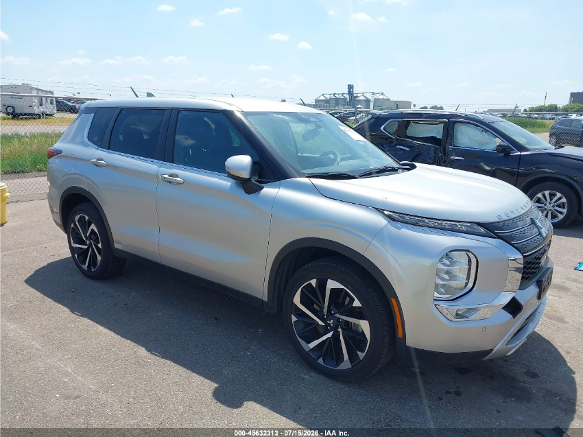 Mitsubishi Outlander SE 2023