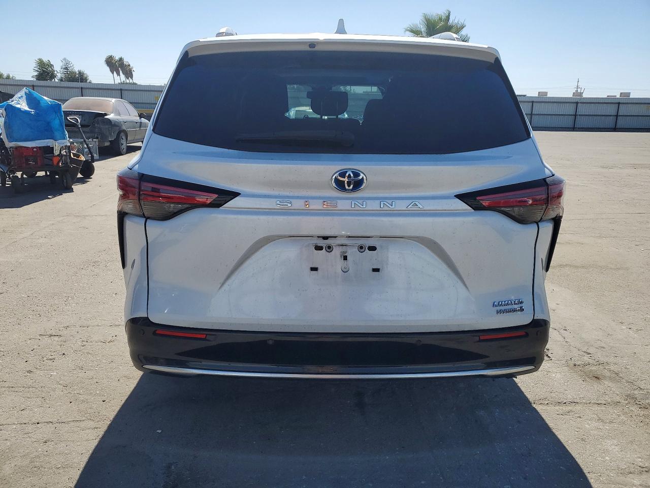 Toyota Sienna LIMITED 7-PASSENGER 2023