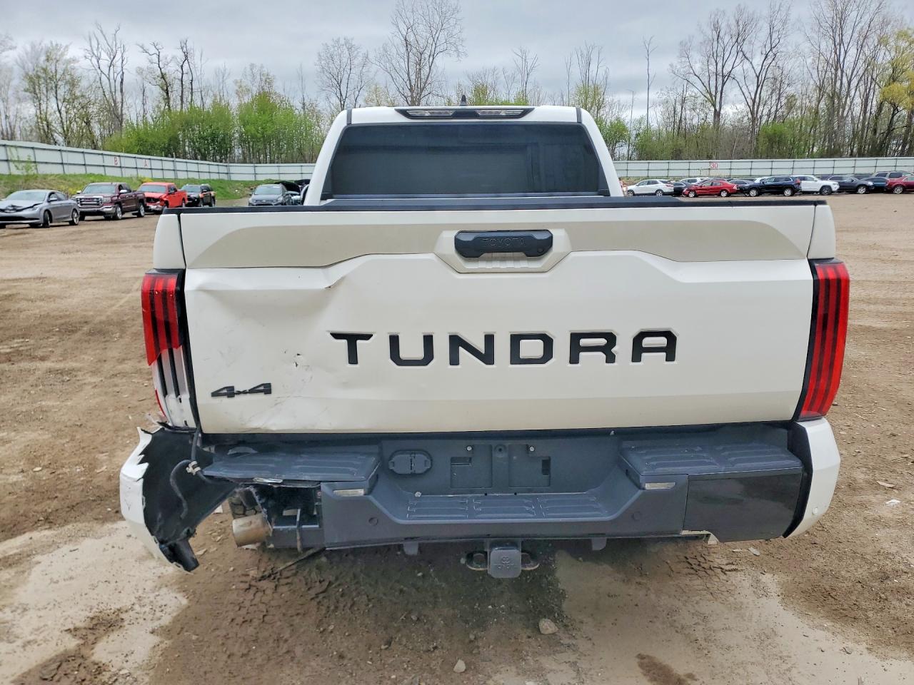 Toyota TUNDRA CREWMAX SR5 2022