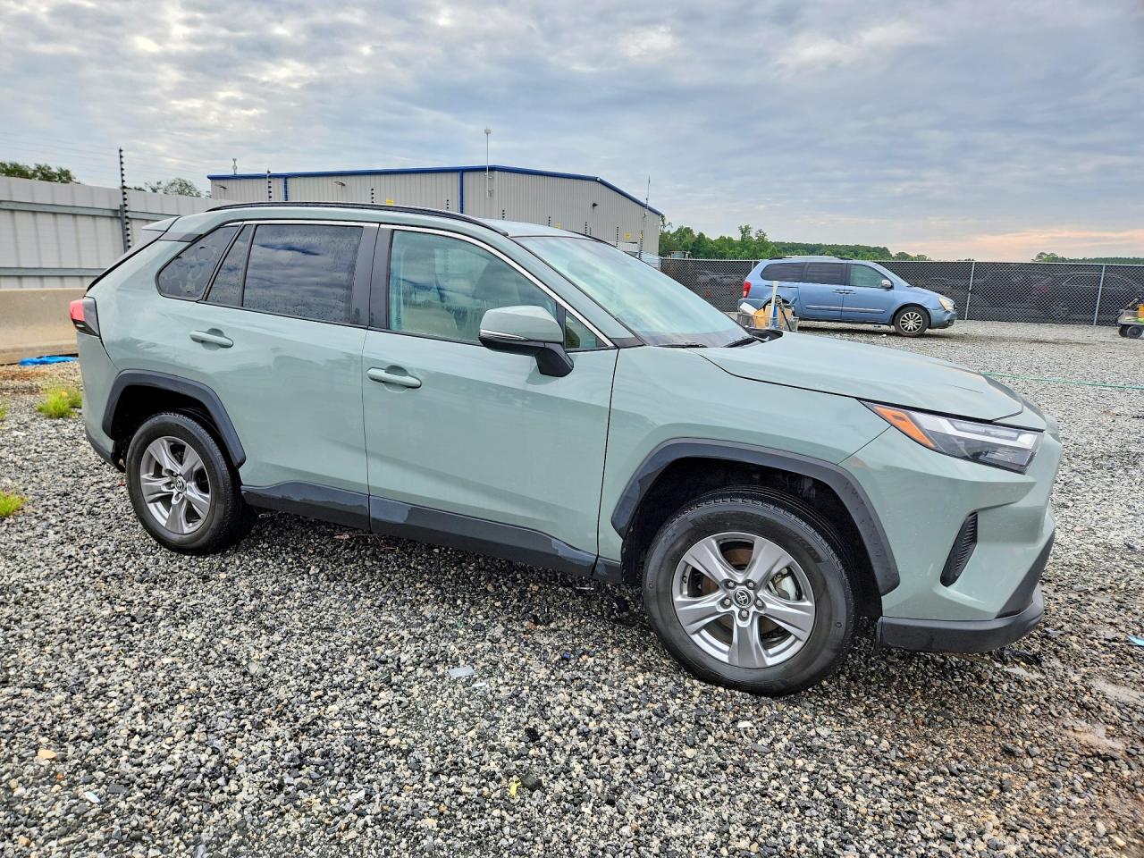 Toyota RAV4 XLE 2022