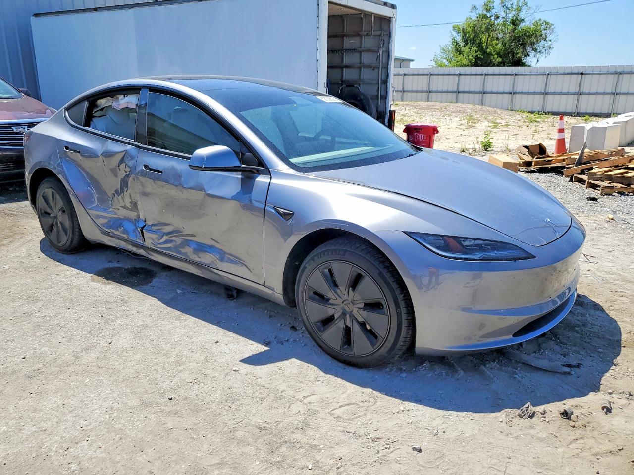 Tesla Model 3 2025