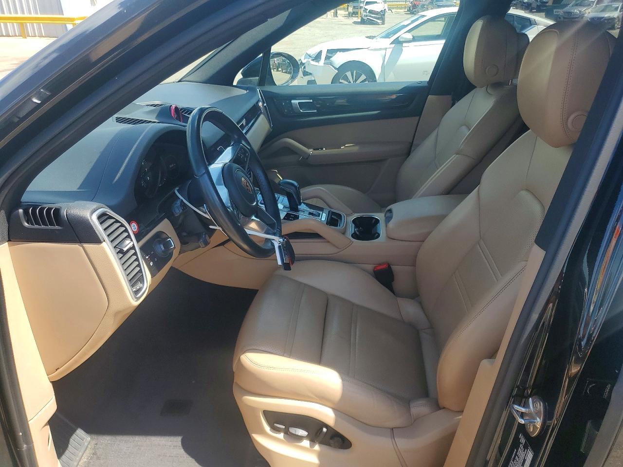 Porsche Cayenne BASE 2023