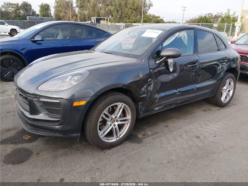 Porsche Macan T 2024